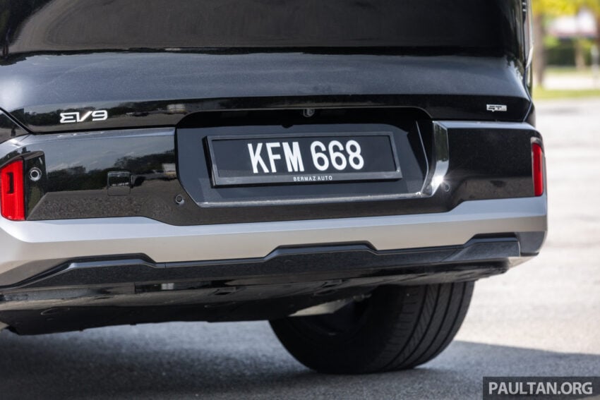 2024 Kia EV9 六人座实拍+简单试驾心得分享: 要价37.5万的纯电动大型豪华SUV, 科技感拉满但有些配备不太实际? 277931