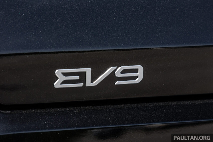 2024 Kia EV9 六人座实拍+简单试驾心得分享: 要价37.5万的纯电动大型豪华SUV, 科技感拉满但有些配备不太实际? 277934