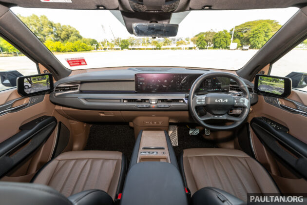 2024 Kia EV9 六人座实拍+简单试驾心得分享: 要价37.5万的纯电动大型豪华SUV, 科技感拉满但有些配备不太实际?