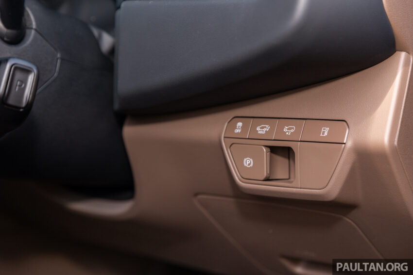 2024 Kia EV9 六人座实拍+简单试驾心得分享: 要价37.5万的纯电动大型豪华SUV, 科技感拉满但有些配备不太实际? 278062