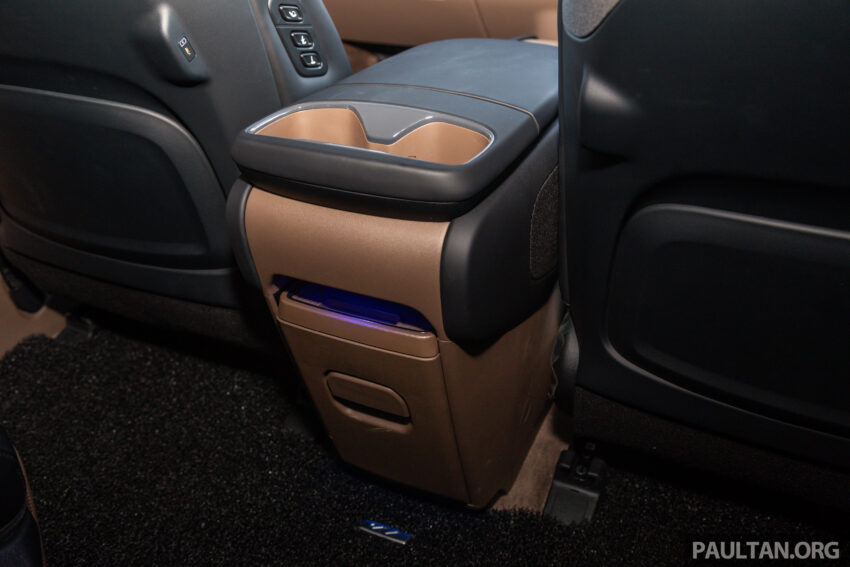 2024 Kia EV9 六人座实拍+简单试驾心得分享: 要价37.5万的纯电动大型豪华SUV, 科技感拉满但有些配备不太实际? 278091
