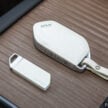 2024 Kia EV9 六人座实拍+简单试驾心得分享: 要价37.5万的纯电动大型豪华SUV, 科技感拉满但有些配备不太实际?