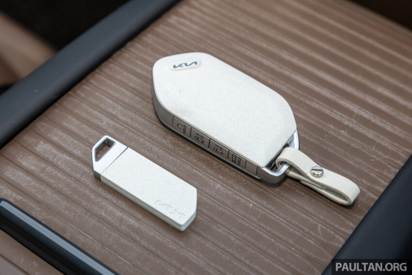 2024 Kia EV9 六人座实拍+简单试驾心得分享: 要价37.5万的纯电动大型豪华SUV, 科技感拉满但有些配备不太实际? 278107