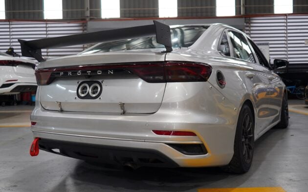 Proton S70 R3 赛车发布, 搭载1.6L CamPro强化版引擎和手排变速箱, 拥有200hp马力, 将参加雪邦一千公里耐力赛