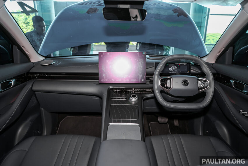Proton eMAS 7 正式开放接单, 有标准与增程版可选, 续航里程达410公里, 6.9秒破百, 预估价12万令吉起, 12月上市 279994