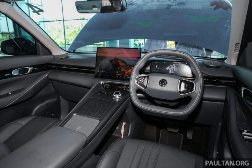 Proton eMAS 7 正式开放接单, 有标准与增程版可选, 续航里程达410公里, 6.9秒破百, 预估价12万令吉起, 12月上市 280019