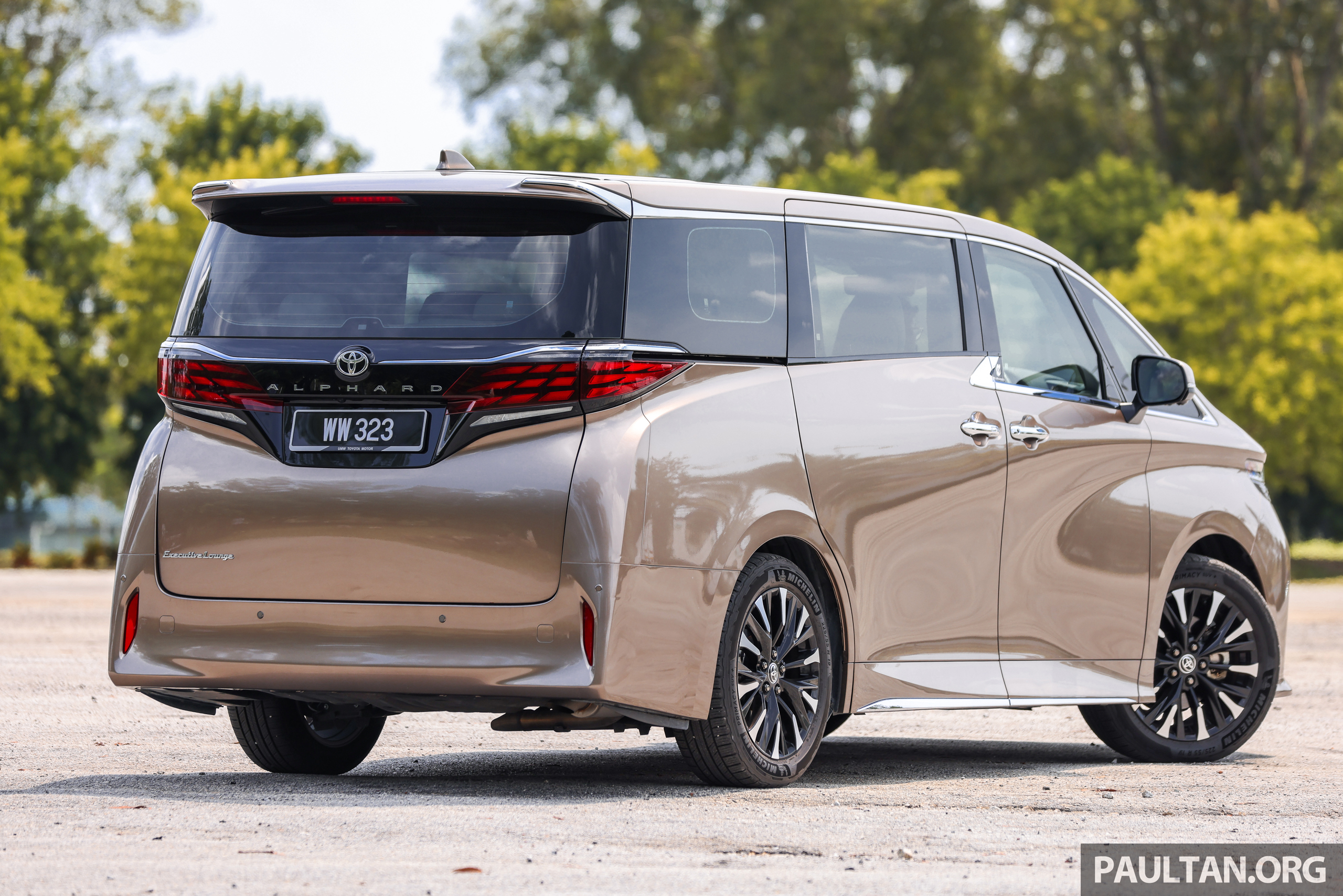 图集：2024 Toyota Alphard 和 Vellfire 实拍！RM438k起