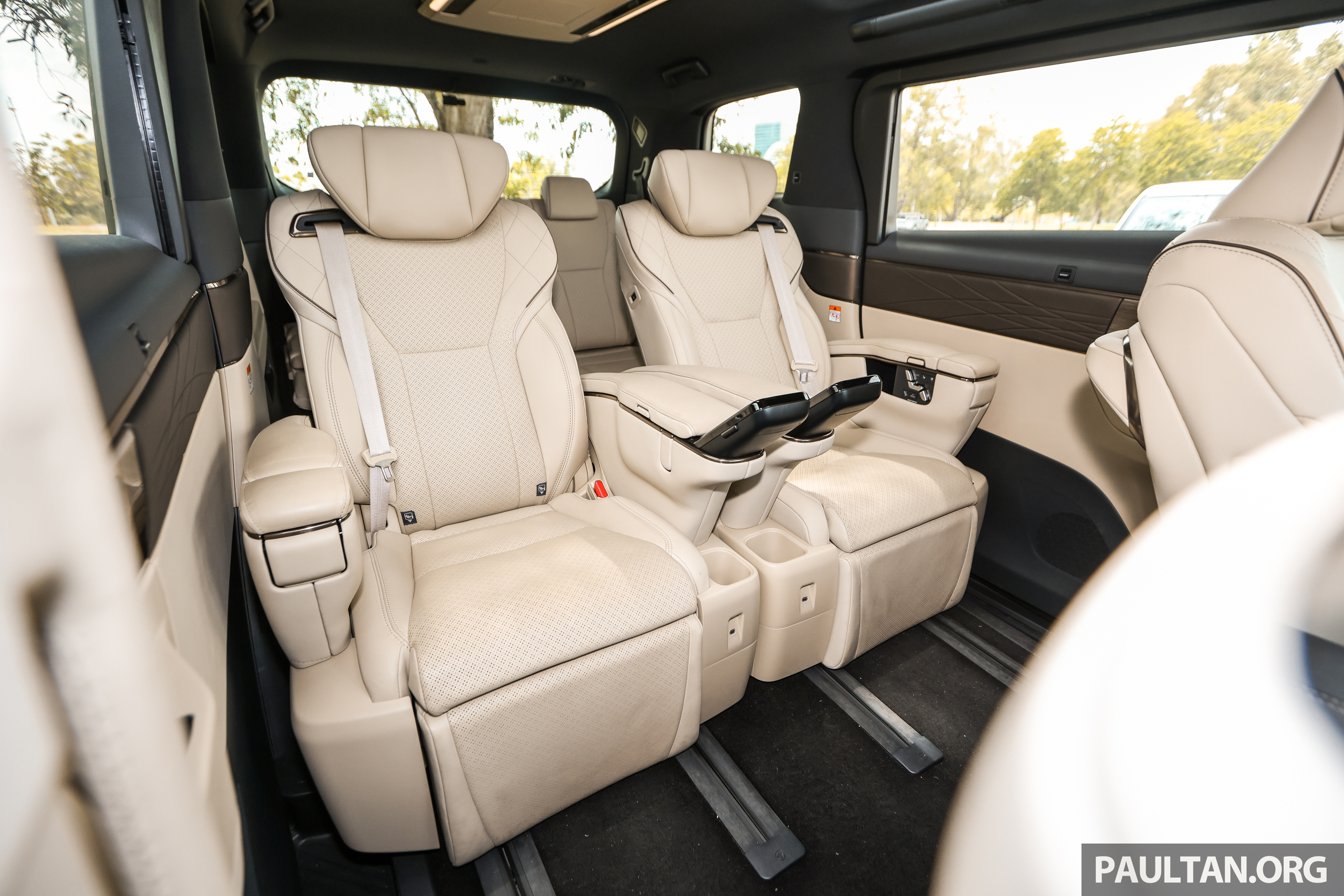 图集：2024 Toyota Alphard 和 Vellfire 实拍！RM438k起