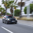 2025 MINI John Cooper Works 大改款首发, 沿用原有底盘与引擎, 改搭双离合器变速箱, 动力小幅提升, 保留敞篷版