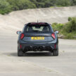 2025 MINI John Cooper Works 大改款首发, 沿用原有底盘与引擎, 改搭双离合器变速箱, 动力小幅提升, 保留敞篷版