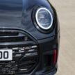 2025 MINI John Cooper Works 大改款首发, 沿用原有底盘与引擎, 改搭双离合器变速箱, 动力小幅提升, 保留敞篷版