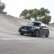 2025 MINI John Cooper Works 大改款首发, 沿用原有底盘与引擎, 改搭双离合器变速箱, 动力小幅提升, 保留敞篷版