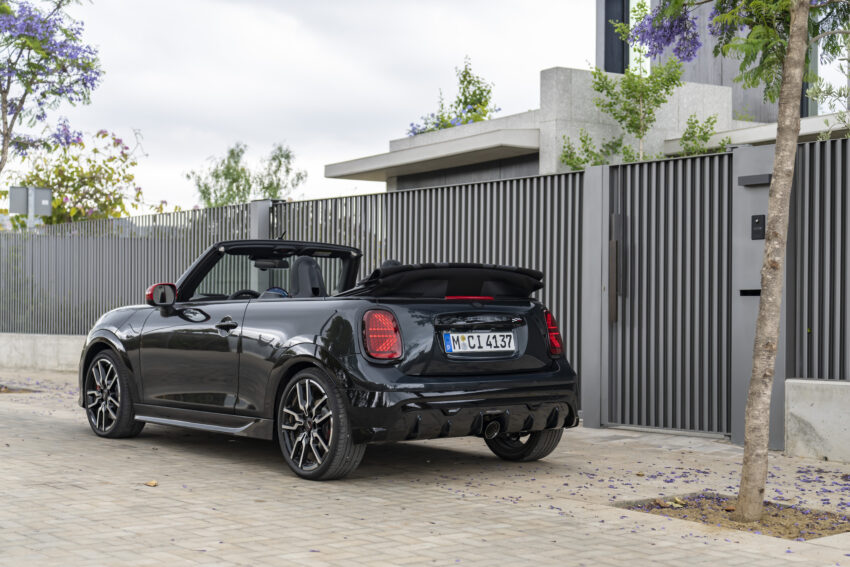 2025 MINI John Cooper Works 大改款首发, 沿用原有底盘与引擎, 改搭双离合器变速箱, 动力小幅提升, 保留敞篷版 279579