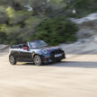 2025 MINI John Cooper Works 大改款首发, 沿用原有底盘与引擎, 改搭双离合器变速箱, 动力小幅提升, 保留敞篷版