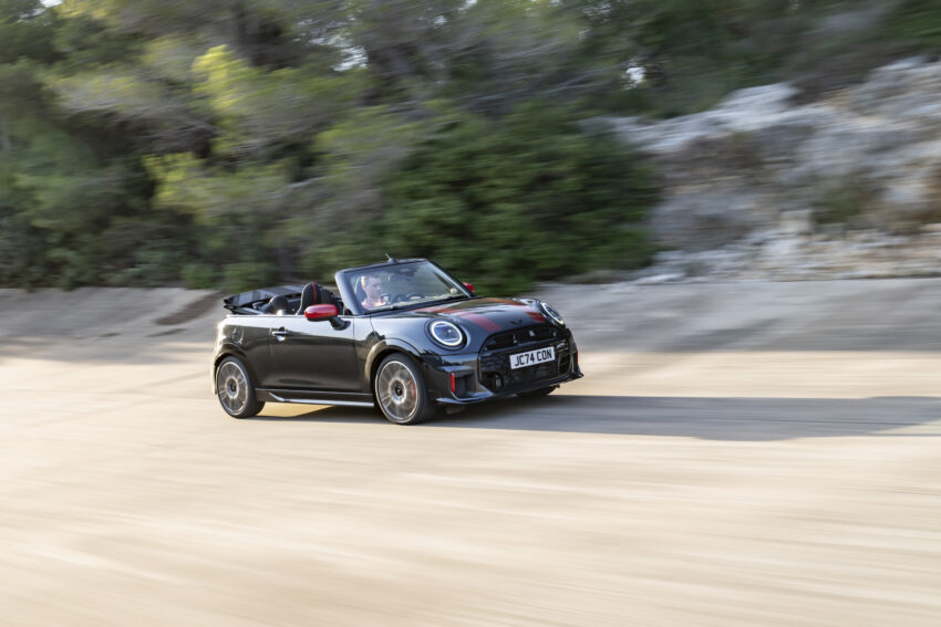 2025 MINI John Cooper Works 大改款首发, 沿用原有底盘与引擎, 改搭双离合器变速箱, 动力小幅提升, 保留敞篷版 279564