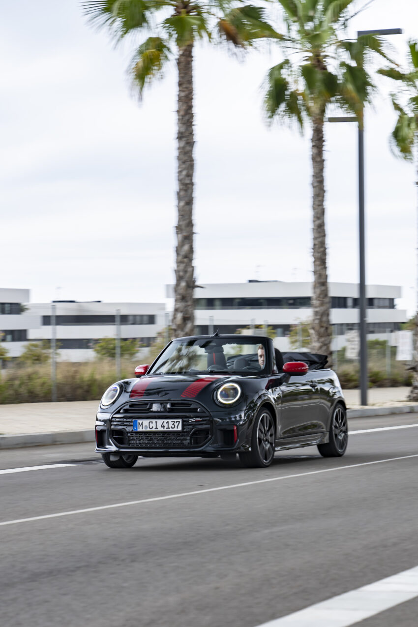 2025 MINI John Cooper Works 大改款首发, 沿用原有底盘与引擎, 改搭双离合器变速箱, 动力小幅提升, 保留敞篷版 279582