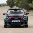 2025 MINI John Cooper Works 大改款首发, 沿用原有底盘与引擎, 改搭双离合器变速箱, 动力小幅提升, 保留敞篷版