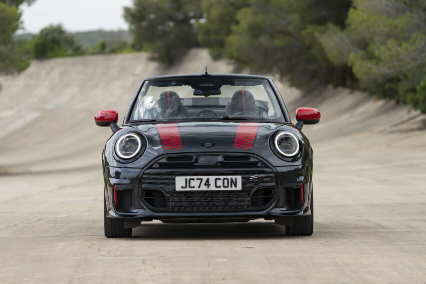 2025 MINI John Cooper Works 大改款首发, 沿用原有底盘与引擎, 改搭双离合器变速箱, 动力小幅提升, 保留敞篷版 279595
