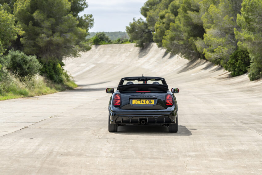 2025 MINI John Cooper Works 大改款首发, 沿用原有底盘与引擎, 改搭双离合器变速箱, 动力小幅提升, 保留敞篷版 279610
