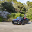 2025 MINI John Cooper Works 大改款首发, 沿用原有底盘与引擎, 改搭双离合器变速箱, 动力小幅提升, 保留敞篷版