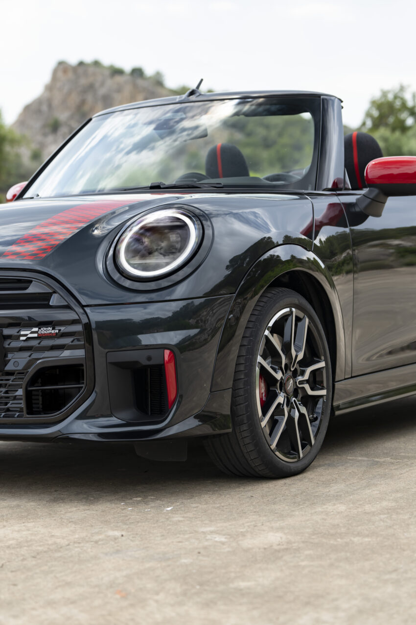 2025 MINI John Cooper Works 大改款首发, 沿用原有底盘与引擎, 改搭双离合器变速箱, 动力小幅提升, 保留敞篷版 279614