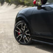 2025 MINI John Cooper Works 大改款首发, 沿用原有底盘与引擎, 改搭双离合器变速箱, 动力小幅提升, 保留敞篷版