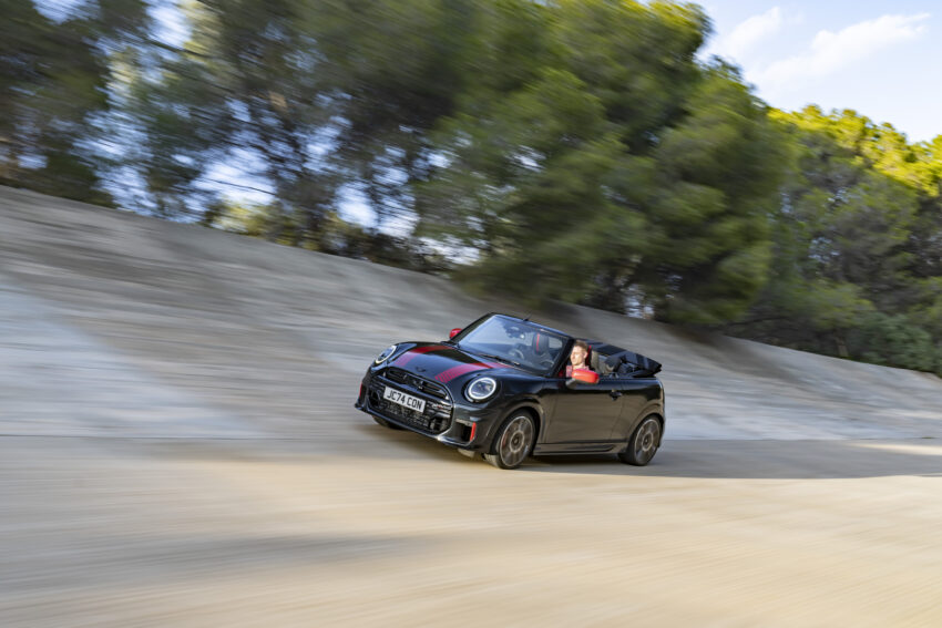 2025 MINI John Cooper Works 大改款首发, 沿用原有底盘与引擎, 改搭双离合器变速箱, 动力小幅提升, 保留敞篷版 279569