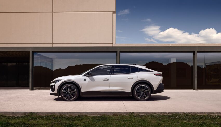 纯电动 Peugeot e-408 全球首发, 电动版的 408, 续航里程可达453公里, 120kW DC快充, 充电10分钟行驶100公里 276267