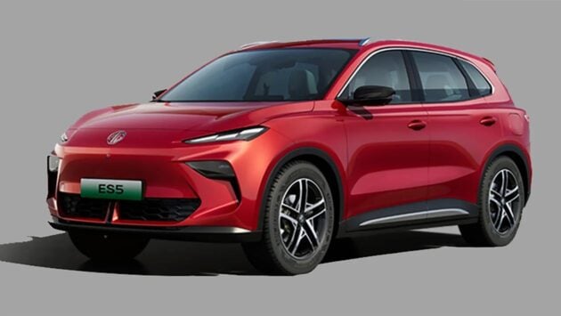 MG ES5 中国首次对媒体亮相, MG ZS EV 的后继车款, 续航里程最长525公里, 8秒破百, 原厂承诺电池终身不会自燃