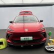 MG ES5 中国首次对媒体亮相, MG ZS EV 的后继车款, 续航里程最长525公里, 8秒破百, 原厂承诺电池终身不会自燃