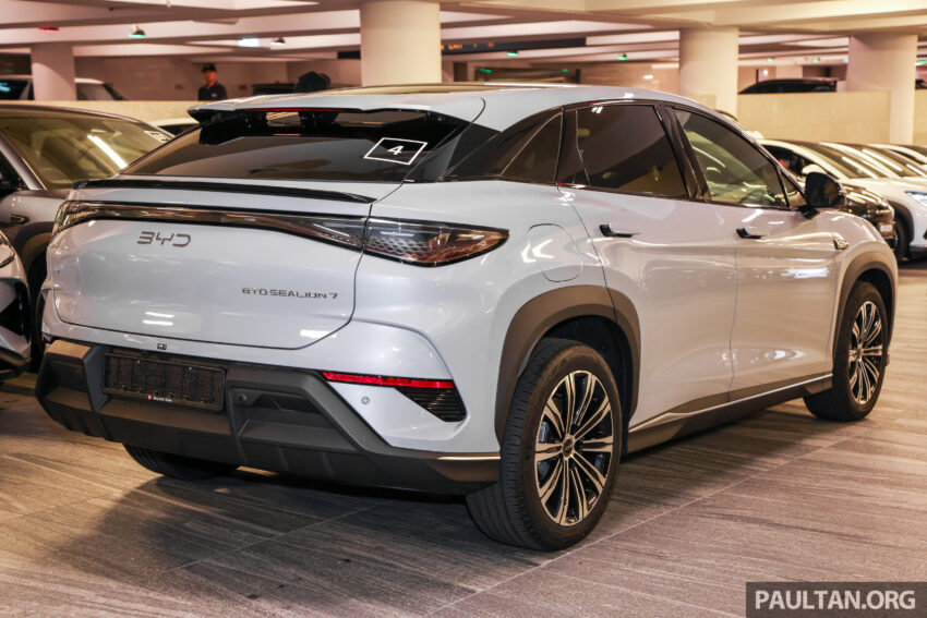 比亚迪 BYD Sealion 7 纯电SUV本地上市, 分后驱与四驱版, 续航里程最长567公里, 最快4.5秒破百, 售价从18.4万令吉起 281437