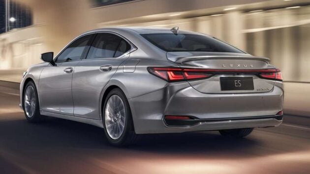 Lexus ES 小改款于广州车展首发, 外型小改, 内装更先进