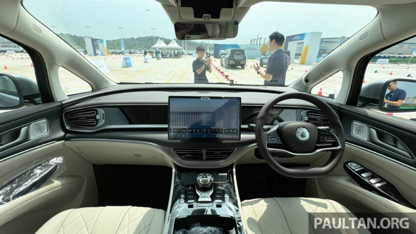 腾势 Denza D9 确认明年首季来马, 大型纯电七人座豪华MPV, 续航里程最长520公里, 最快6.9秒破百, 166kW快充 280581