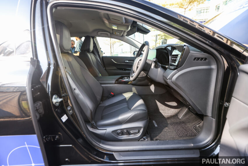 政府将向西马引进少量 Toyota Mirai 与移动式氢燃料站作测试用途, 目标在2050年达致与纯电动车及燃油车同等销量 281666