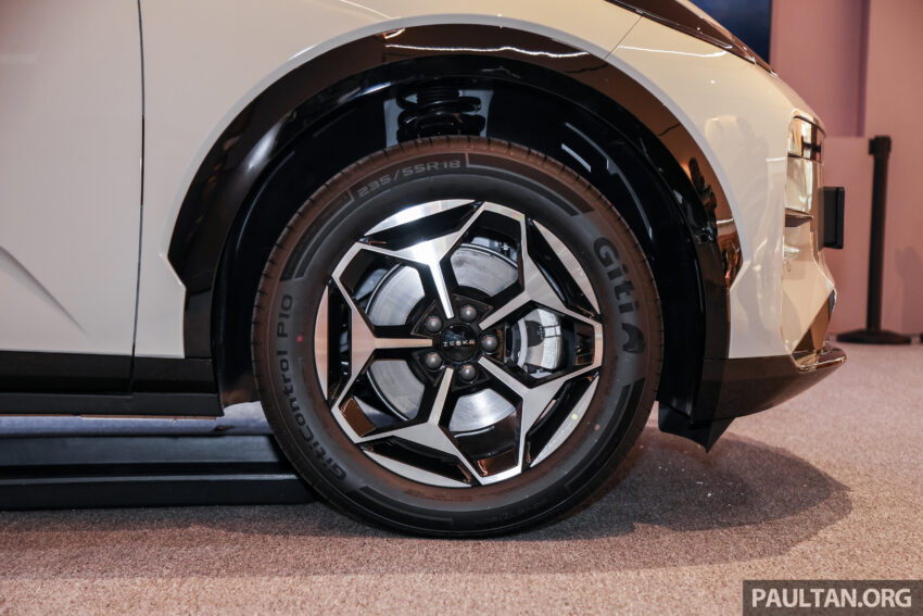 后驱版 Zeekr X Premium 2WD 实拍图集: 5.6秒破百, 续航里程440公里, 极速190km/h, 半小时充电至80%, 今年上市 280969