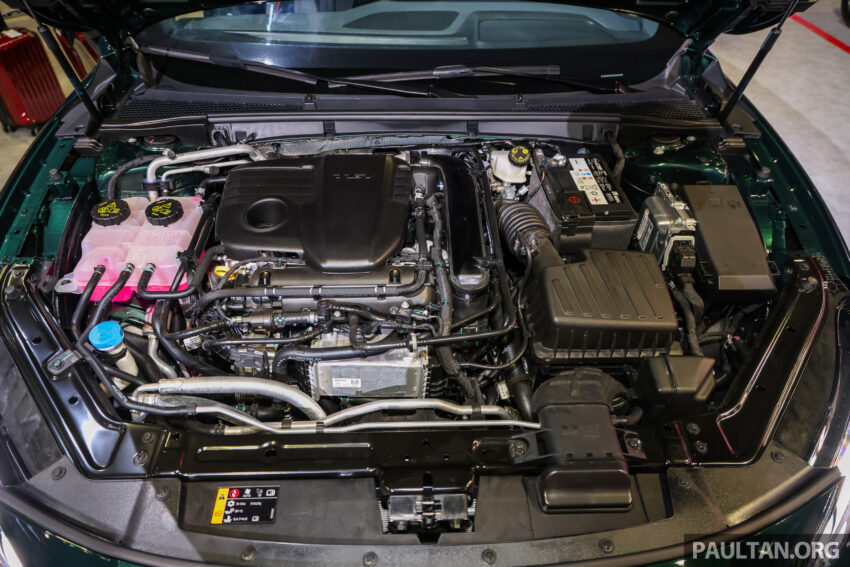 名爵 MG7 亮相我国车展, D-Segment四门房车, 有2.0L或1.5L涡轮增压引擎可选, 6.5秒破百, 原厂确认将会来马 284512