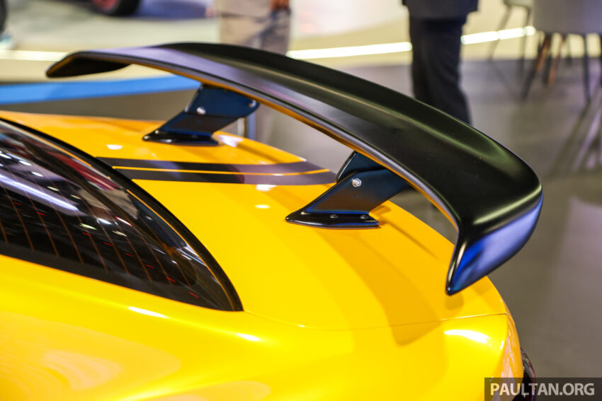 Proton S70 Concept 运动型概念车登场！金黄配色搭黑色细节化处理，配大尺寸轮毂、大尾翼、更激进外观空力套件 284001