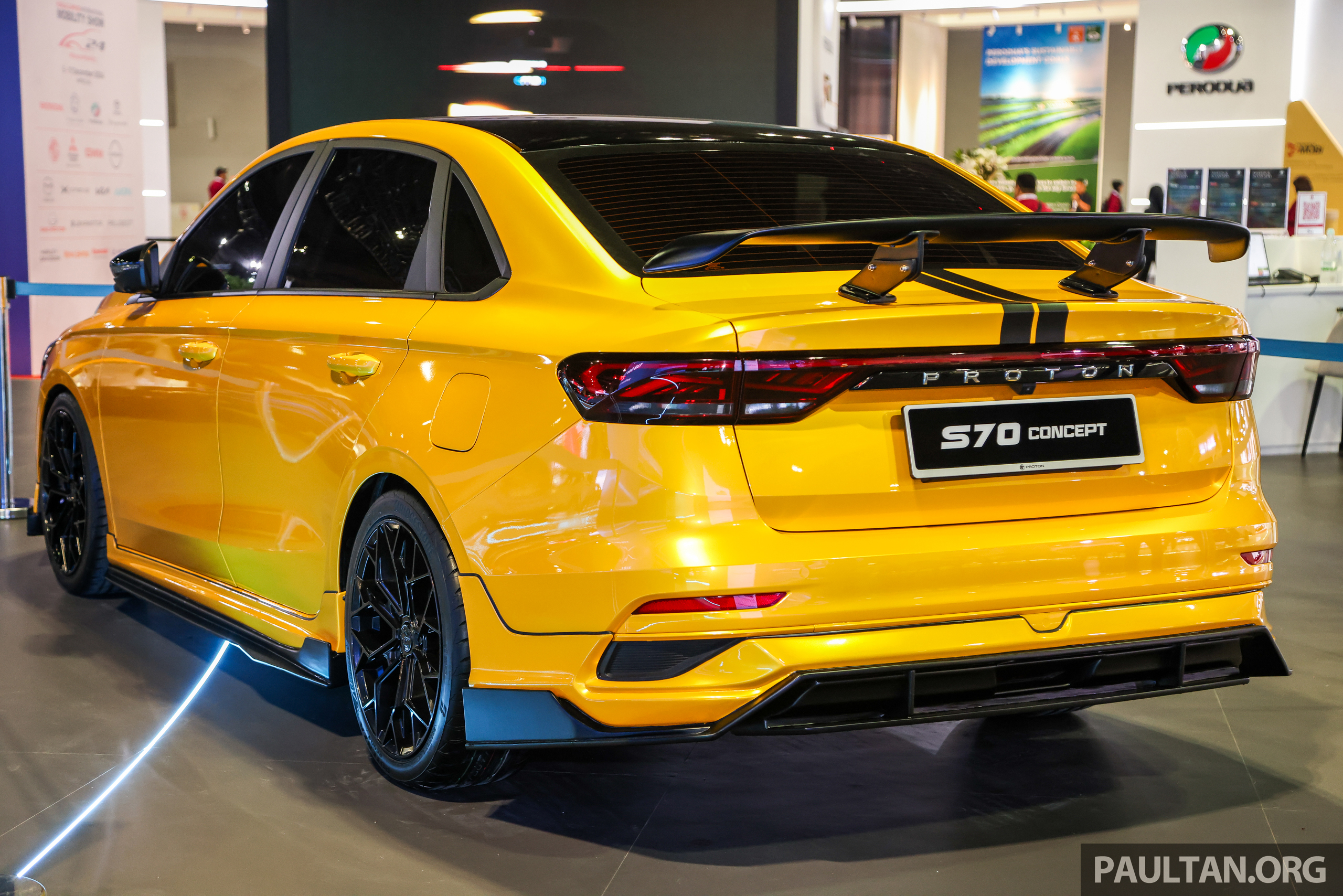 Proton S70 Concept 运动型概念车登场！金黄配色搭黑色细节化处理，配大尺寸轮毂、大尾翼、更激进外观空力套件