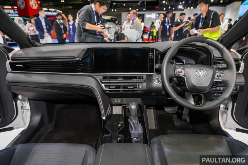 全新第九代 Toyota Camry XV80 正式于本地上市！只提供2.5L混动版，最大续航里程达1,250公里，售价RM248,800 284196