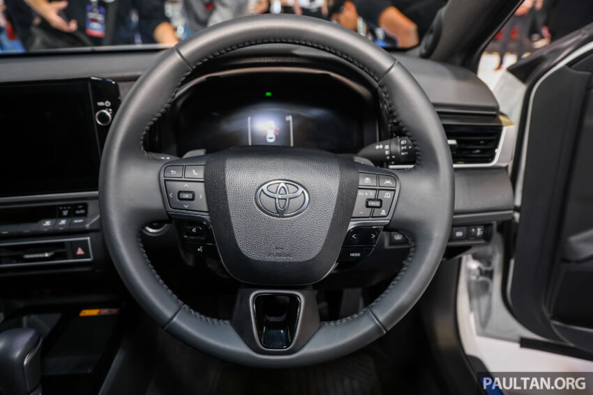 全新第九代 Toyota Camry XV80 正式于本地上市！只提供2.5L混动版，最大续航里程达1,250公里，售价RM248,800 284197