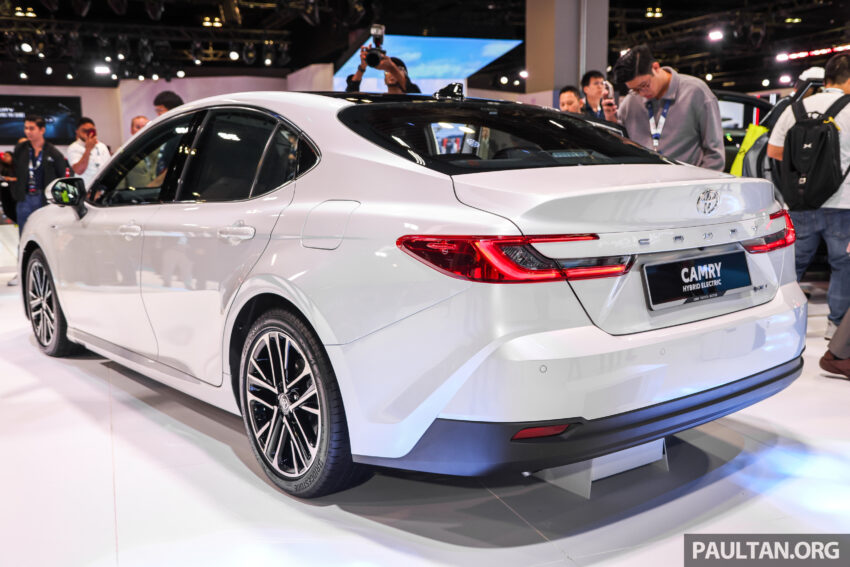 全新第九代 Toyota Camry XV80 正式于本地上市！只提供2.5L混动版，最大续航里程达1,250公里，售价RM248,800 284014