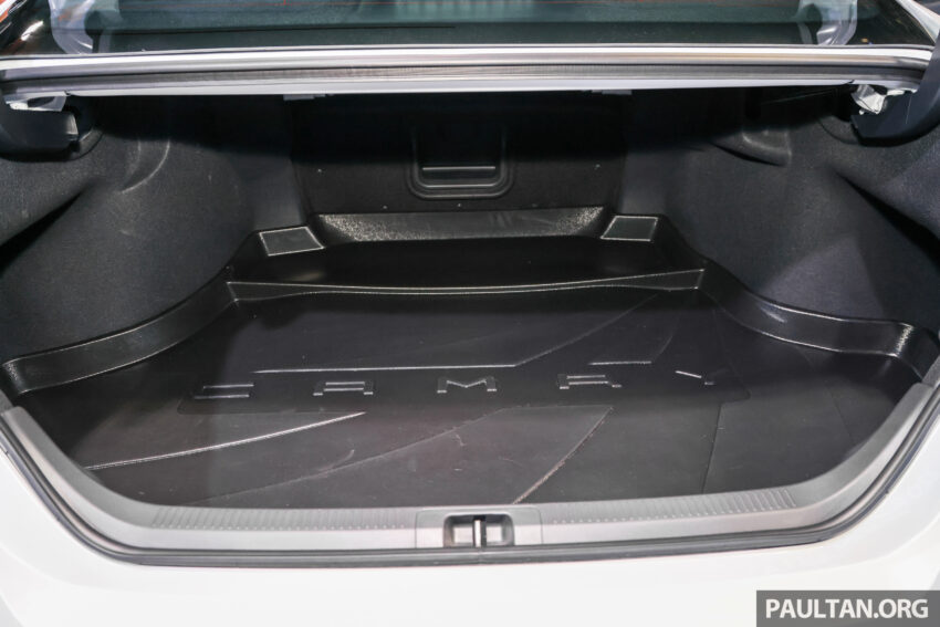 全新第九代 Toyota Camry XV80 正式于本地上市！只提供2.5L混动版，最大续航里程达1,250公里，售价RM248,800 284033