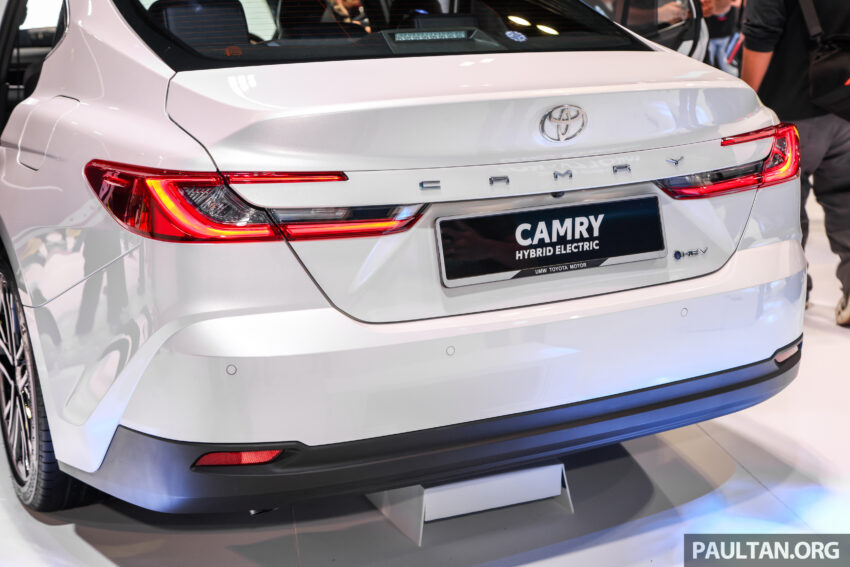 全新第九代 Toyota Camry XV80 正式于本地上市！只提供2.5L混动版，最大续航里程达1,250公里，售价RM248,800 284193
