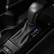 2025 Toyota Camry 2.5V 汽油版确认来马, 沿用2.5L四缸自然进气引擎+8AT变速箱, 售价22.2万, 比油电版便宜2.7万