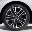 2025 Toyota Camry 2.5V 汽油版确认来马, 沿用2.5L四缸自然进气引擎+8AT变速箱, 售价22.2万, 比油电版便宜2.7万
