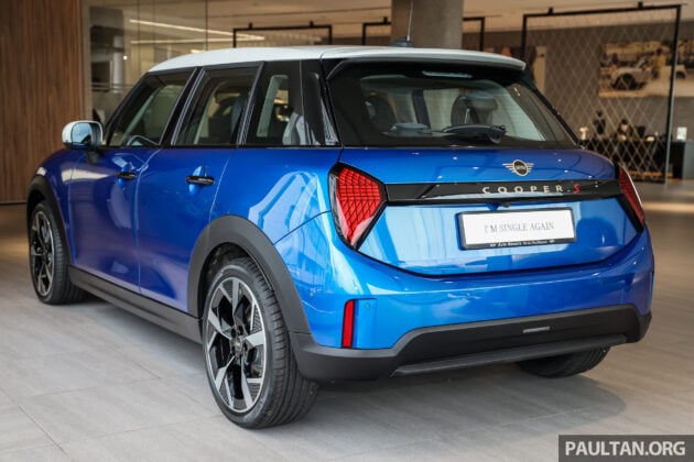 陈列室实拍: F56 MINI Cooper S 5-Door, 预估价29.3万起