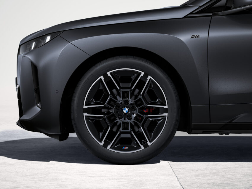 2025 BMW iX 小改款登场！三种版本齐发，动力更强、续航更长！最大输出功率达659 PS，701公里WLTP续航里程 287923