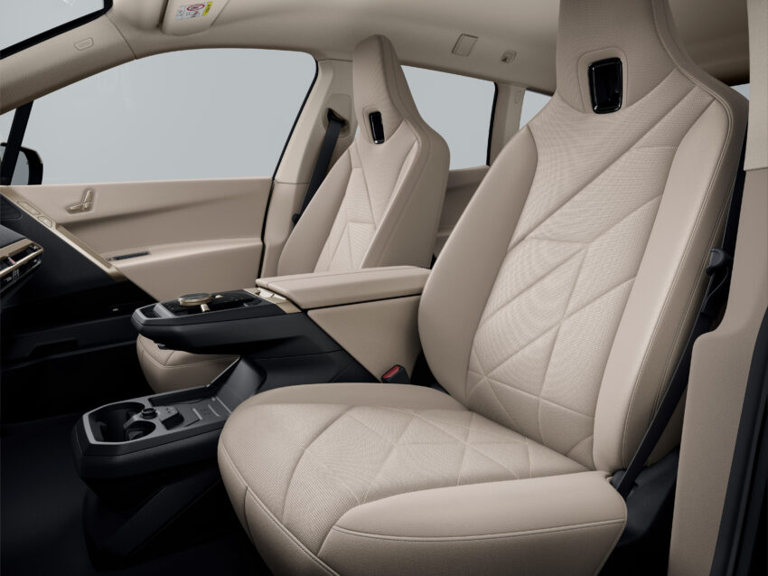2025 BMW iX 小改款登场！三种版本齐发，动力更强、续航更长！最大输出功率达659 PS，701公里WLTP续航里程 287940
