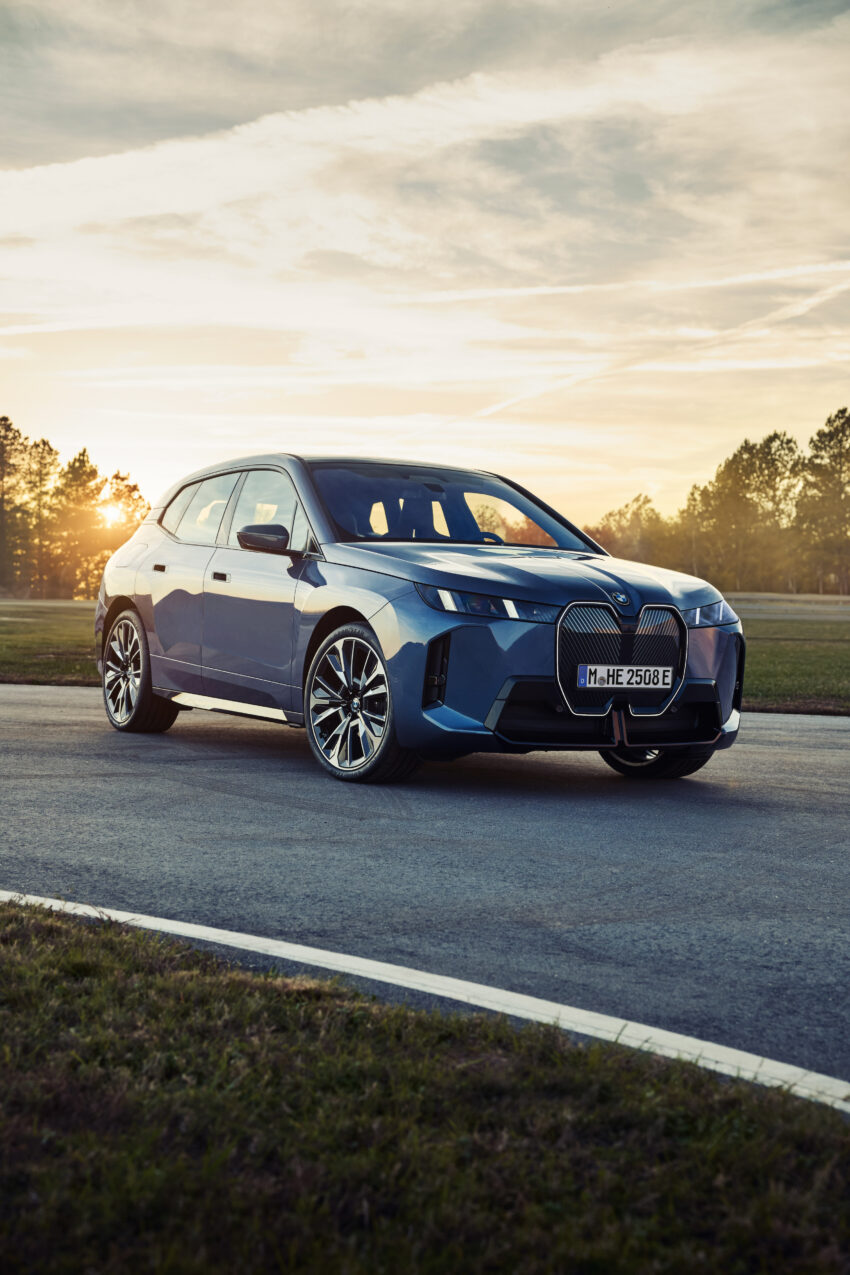 2025 BMW iX 小改款登场！三种版本齐发，动力更强、续航更长！最大输出功率达659 PS，701公里WLTP续航里程 287971