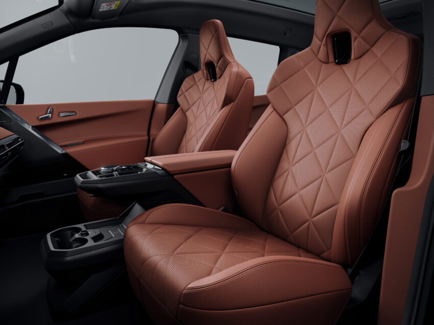 2025 BMW iX 小改款登场！三种版本齐发，动力更强、续航更长！最大输出功率达659 PS，701公里WLTP续航里程 287989